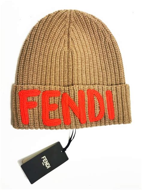 cuffia donna logo fendi|Cappelli Fendi in Lana Nero taglia XS International .